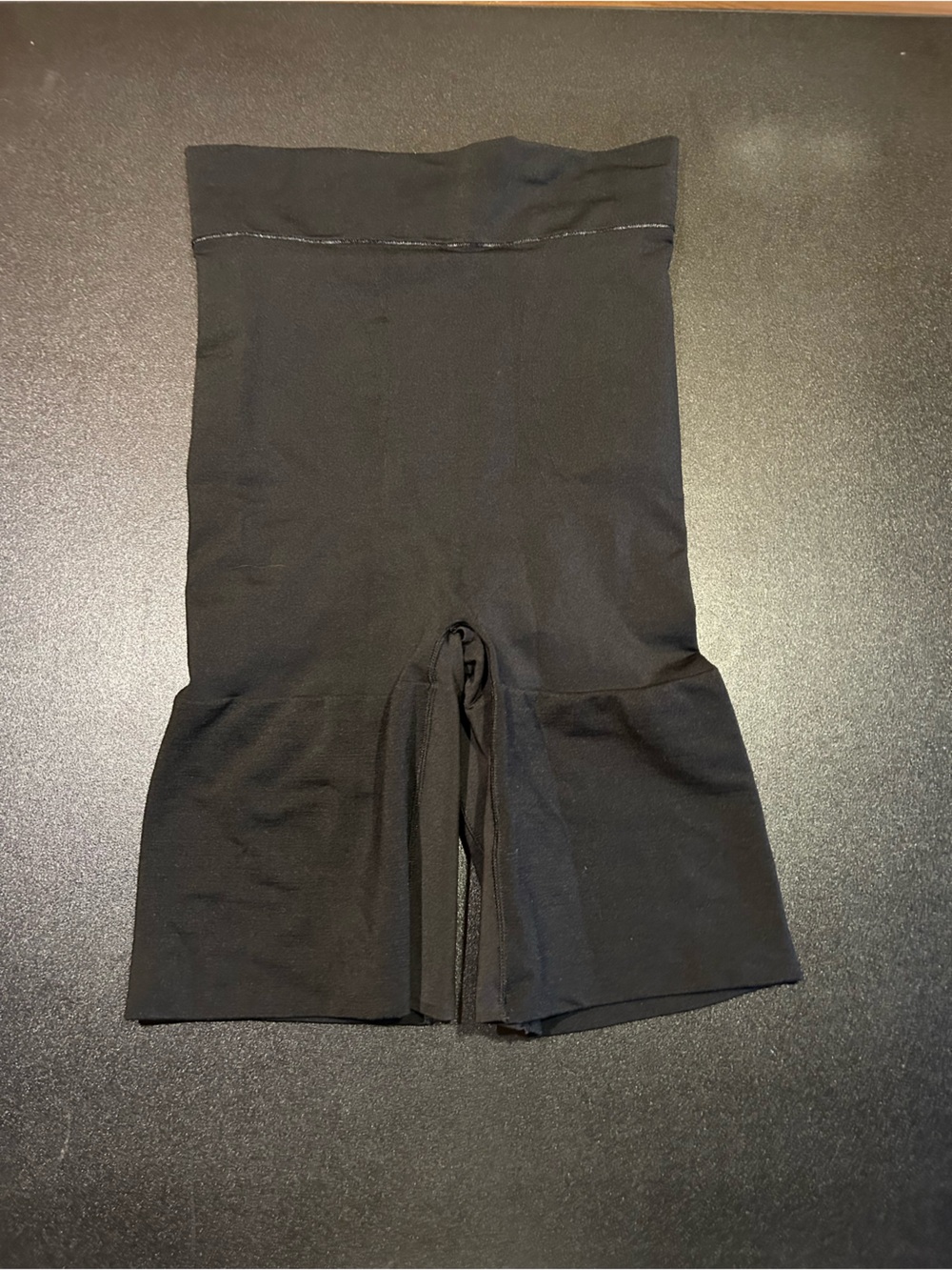 Shapewear by Victoria SeamlessShaping™ Mid-Thigh Shorts NWOT